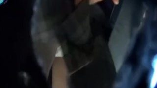 女子高生のスカートのパンツ逆さ撮り盗撮1