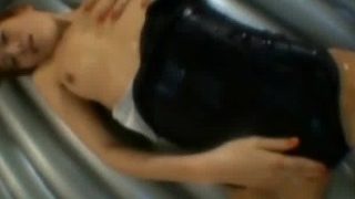 Tsubomi Kanno masturbation in a swimsuit part2