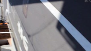 素足にローファーJKをストーカー