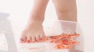 japan ichigo foot crush