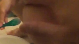 パンツを売る女 Vol.13 今回は○服2人まずは剃毛お願いしちゃいました。