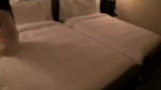 透き通る肌のゆきちゃんと援交 1