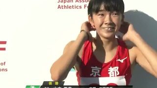 なぜだか走ってるJK