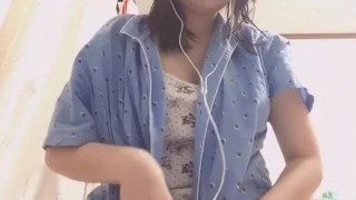 10代本物JCの生おっぱい!!